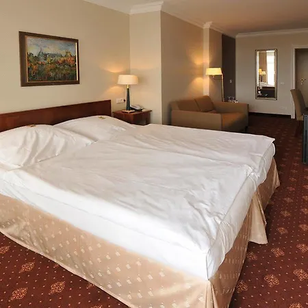 Grossfeld Hotel 4*